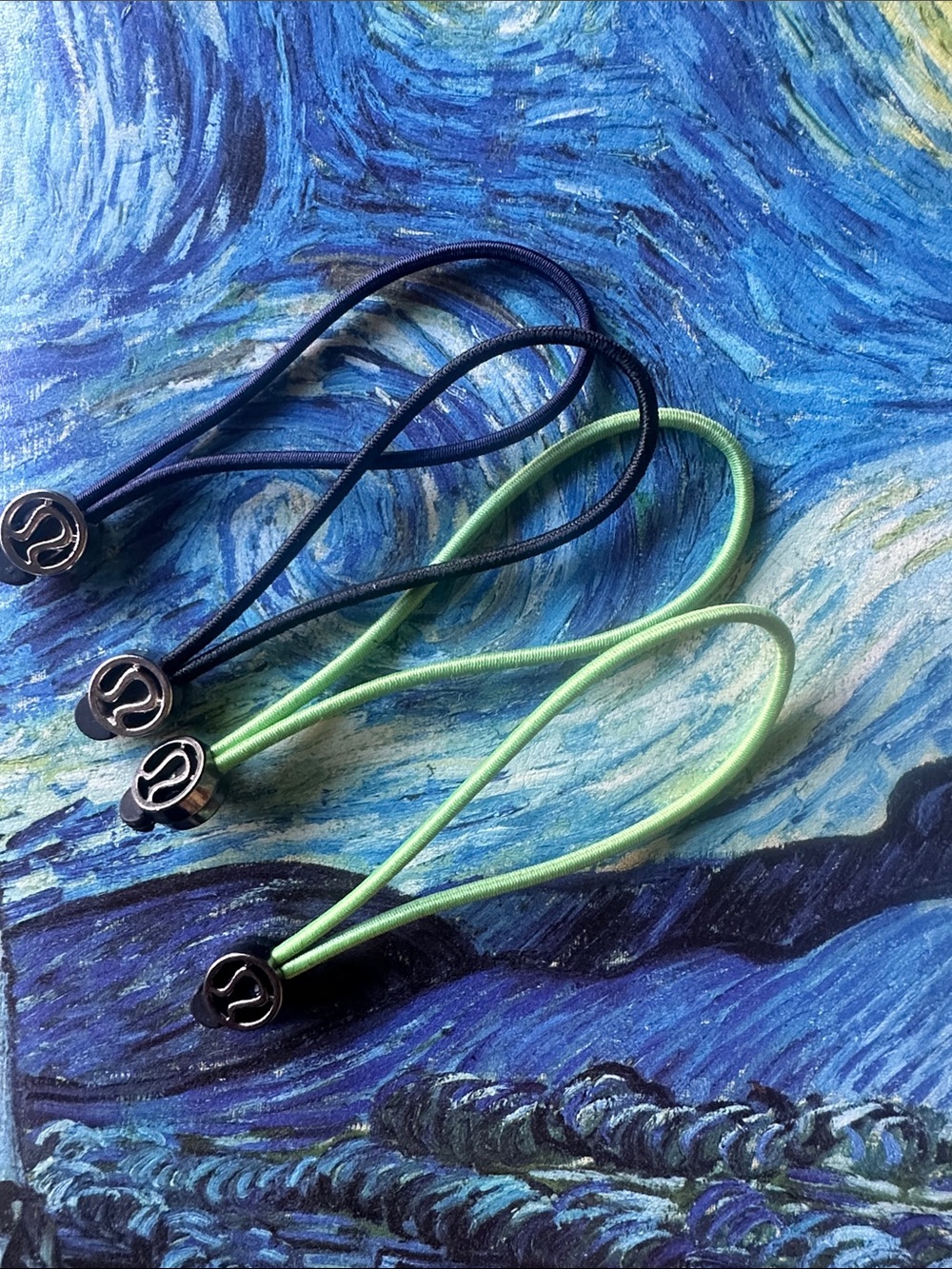 lululemon athletica zipper pull or hair tie Navy and  Green